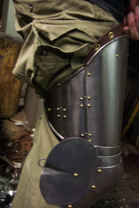 14th c leg wrap plate close up on reduced.jpg