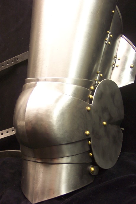 14th century leg profile close up reduced.jpg