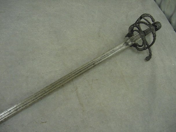 1590 Milanese Swept Hilt rapier2.jpg