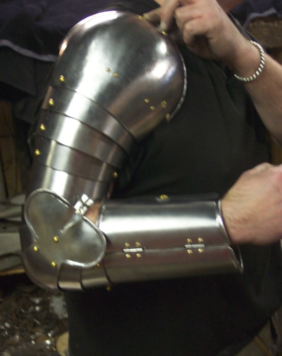 arms with integral spaulders on bent reduced.jpg