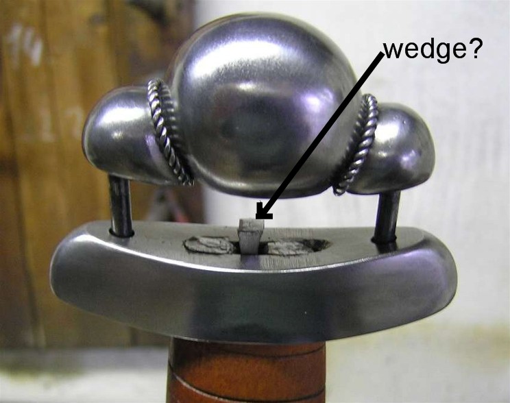 cervenka viking upper guard & pommel1.jpg