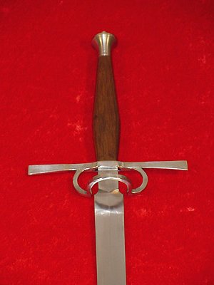 dd1611hilt.jpg
