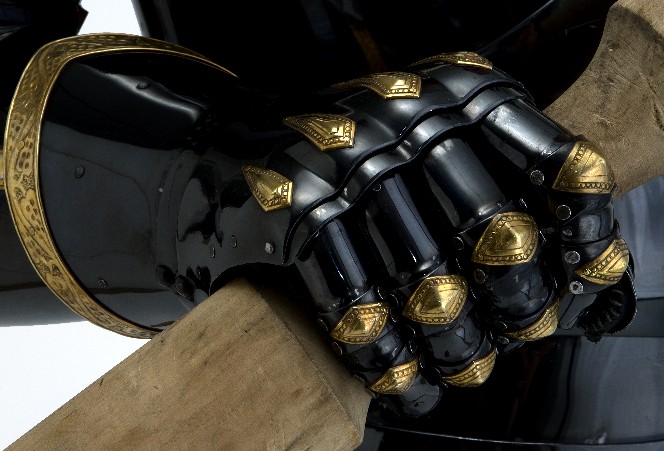 English Gauntlets 03.jpg