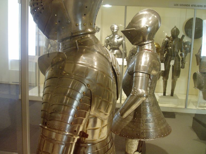 FootCombatArmoursParis.jpg