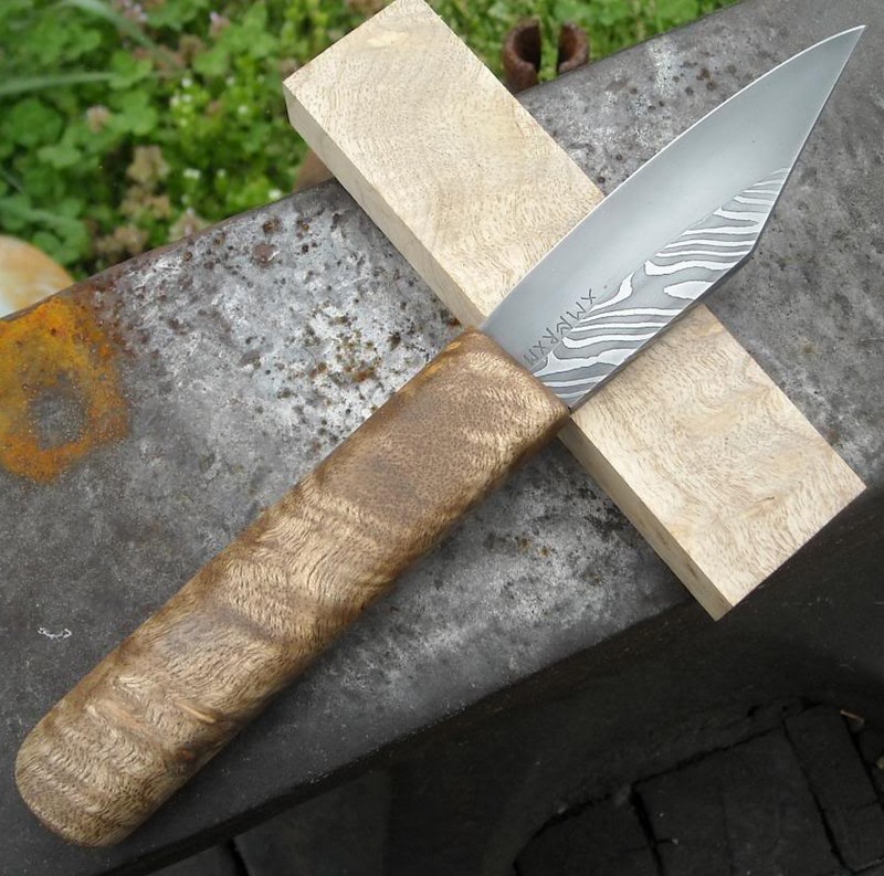 GE small patternwelded seax left.jpg