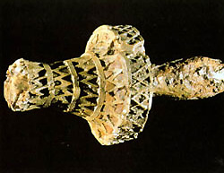 HalstattC.HatPomIvoryGrip&PomAmberIronBlade7th.jpg