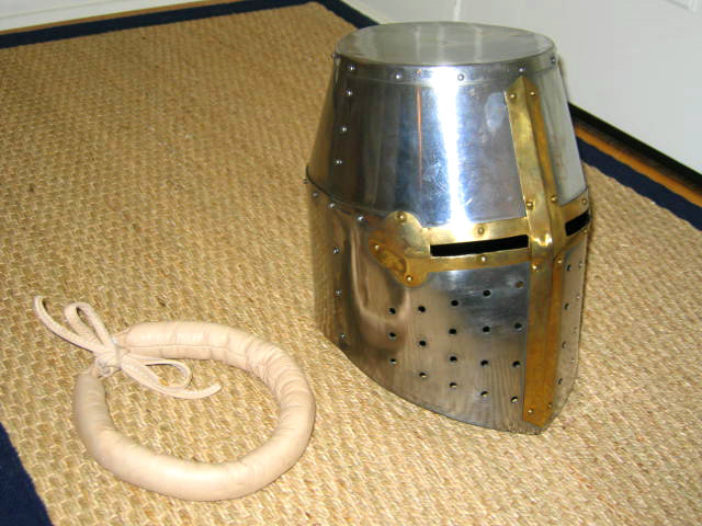 helm1.jpg