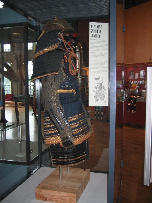 Hunterian Japanese armour 2.jpg
