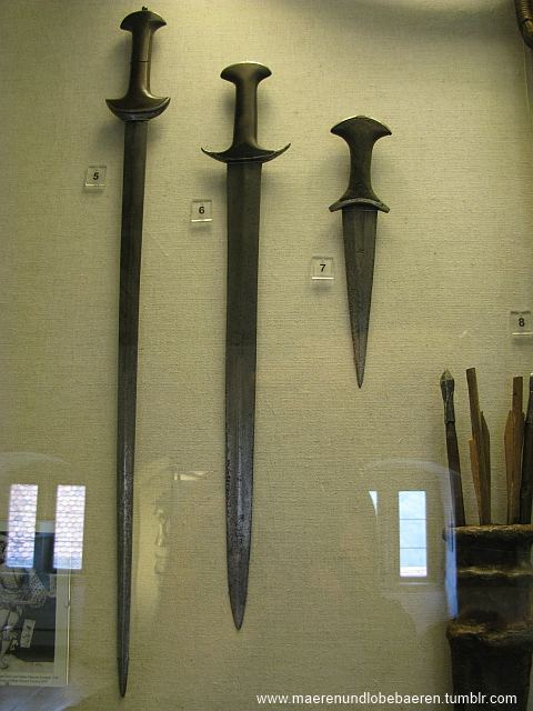 IMG_1427_Rothenburg_Reichsmuseum_Schweizerdolche.jpg