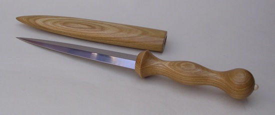 Laburnumwood Dagger 2.JPG