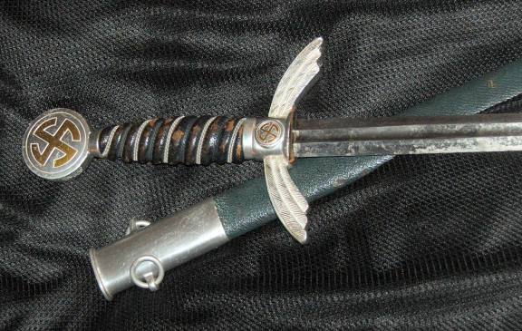 luftwaffe_type_1_sword_hilt_b.jpg