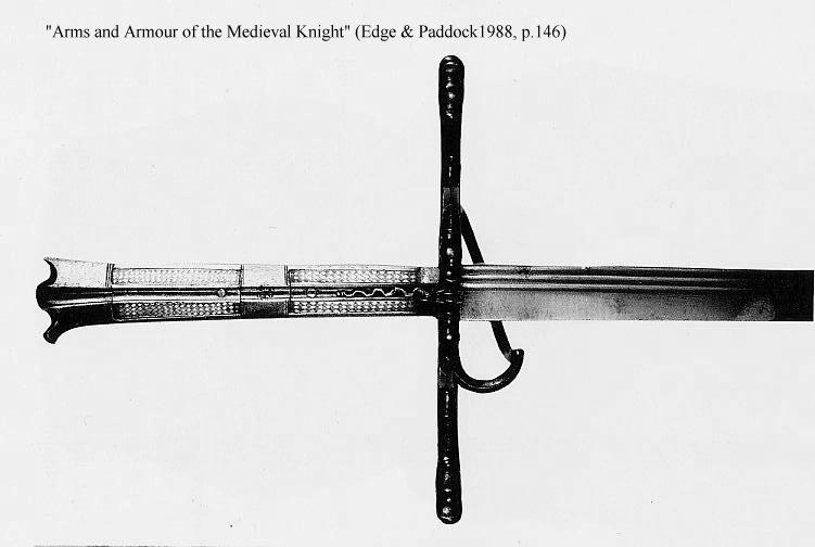 Messer Wallace hilt.jpg