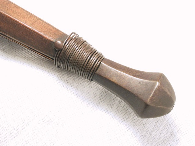 pommel_442.jpg