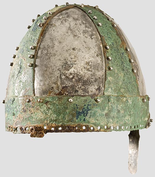 spangenhelm2, 5-6 w., hermann historica.jpg