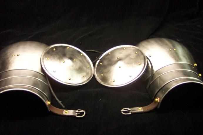 spaulders full reduced.jpg