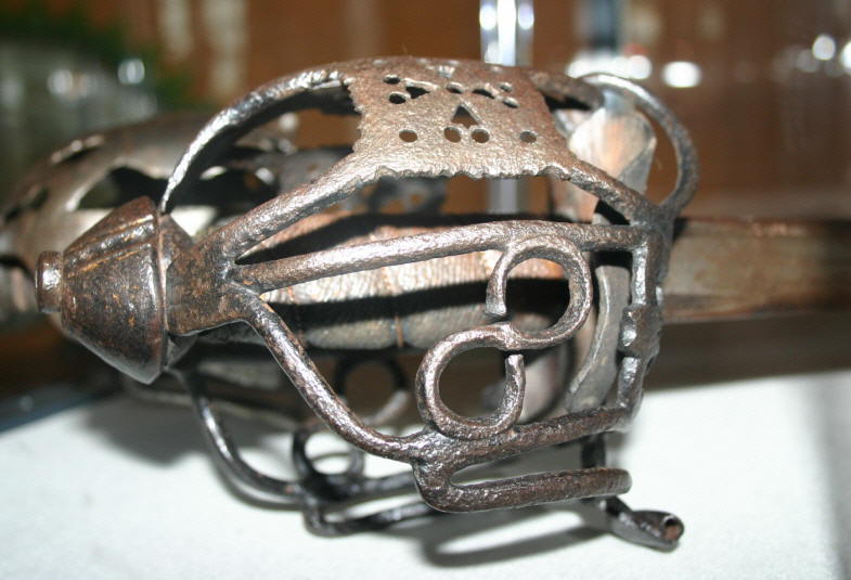 Trip pic Hunterian s hilt.jpg