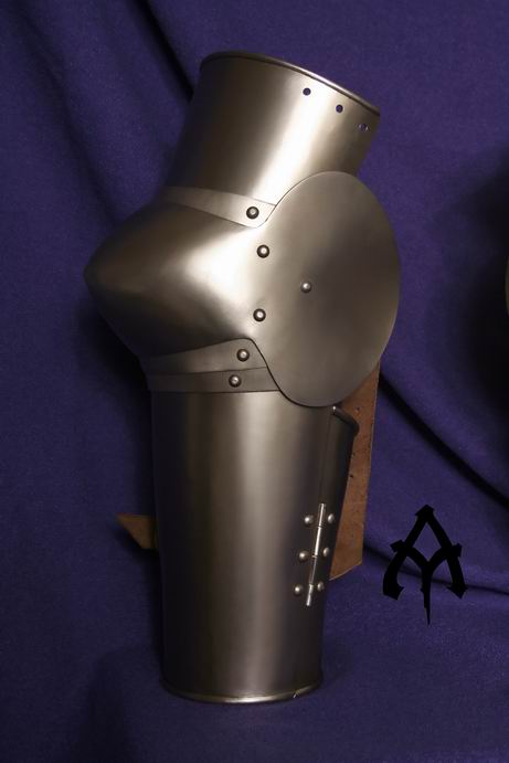 vambrace2 IMG_0628a.jpg