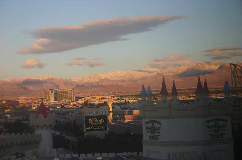 Vegas dawn.JPG